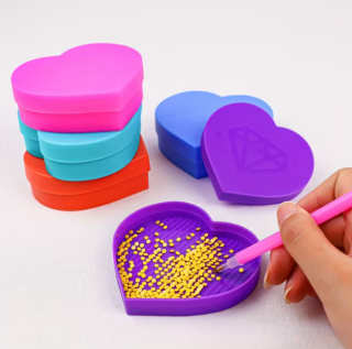 Preview: Diamond Painting Dreiteiliges Set kleine Herz-Formen